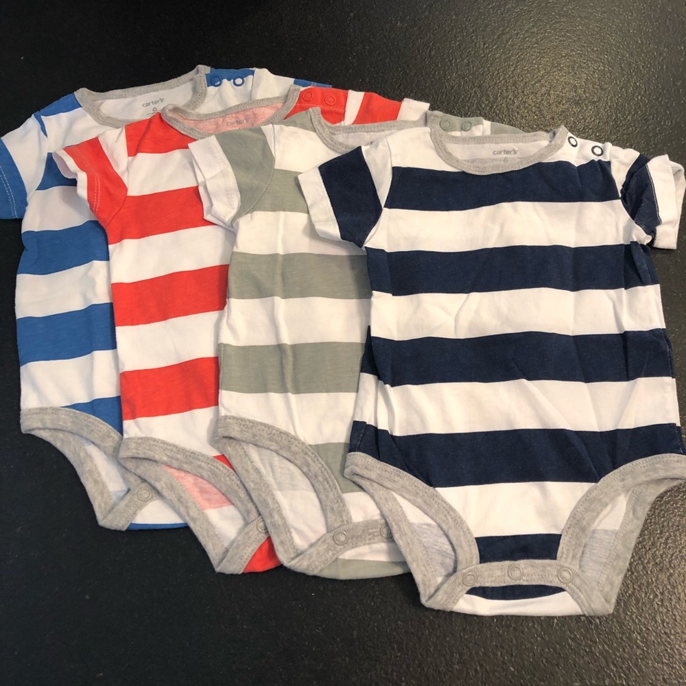 Carter’s Onesie Bundle (6 months)